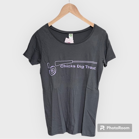 NWT Alternative Earth Fly Fishing Chicks Dig Trout Gray/Black Shirt‎ Wom… - Picture 1 of 4